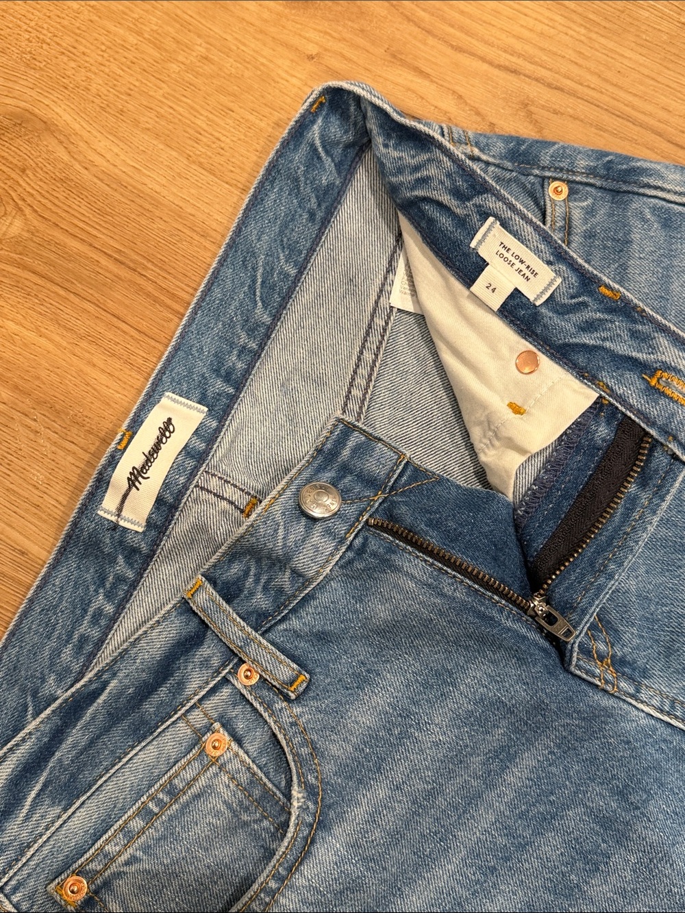 Madewell The Low-Rise Loose Jean - Picture 12 of 13
